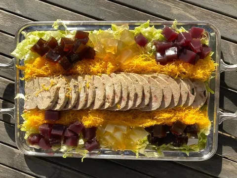 Pavo trufado con gelatina